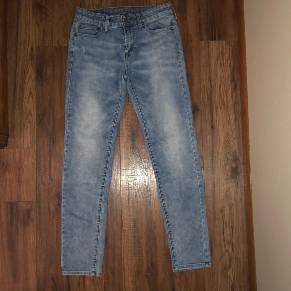Men’s American Eagle Skinny light wash jean